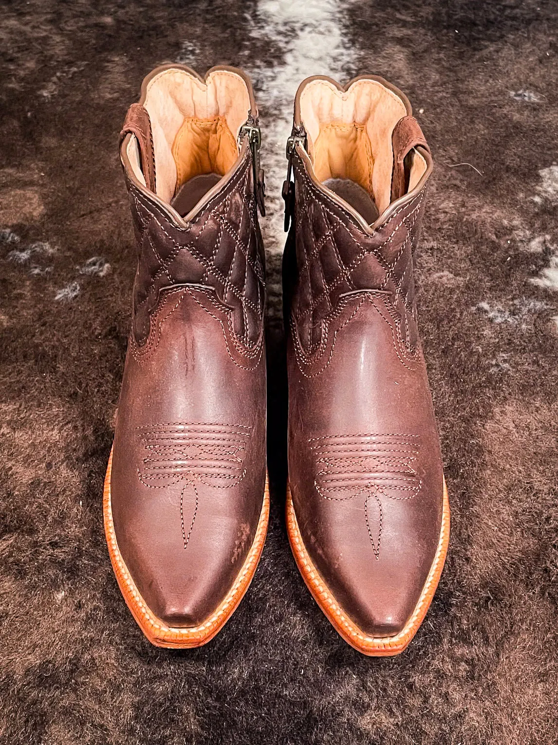 Bonnie Twisted X Steppin' Out Ankle Booties - Chocolate Truffle
