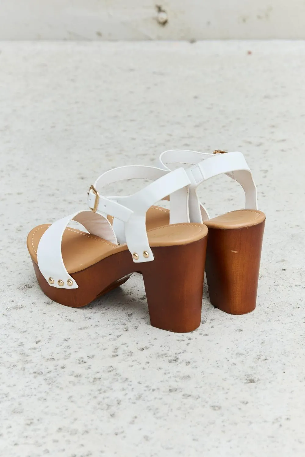 DDK Clog-Style Open-Toe Wooden Platform Heels