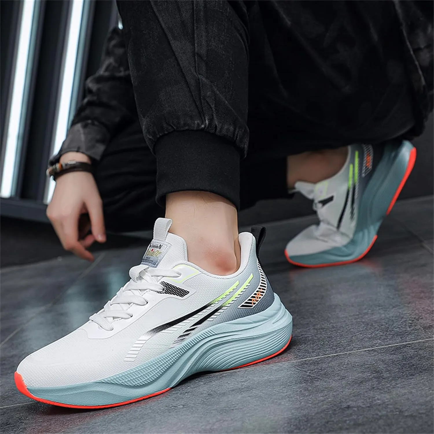 Mens Athletic Running Shoes Lightweight Walking Shoes Trail Mesh Breathable Sneakers Outdoor Jogging Shoes for Men