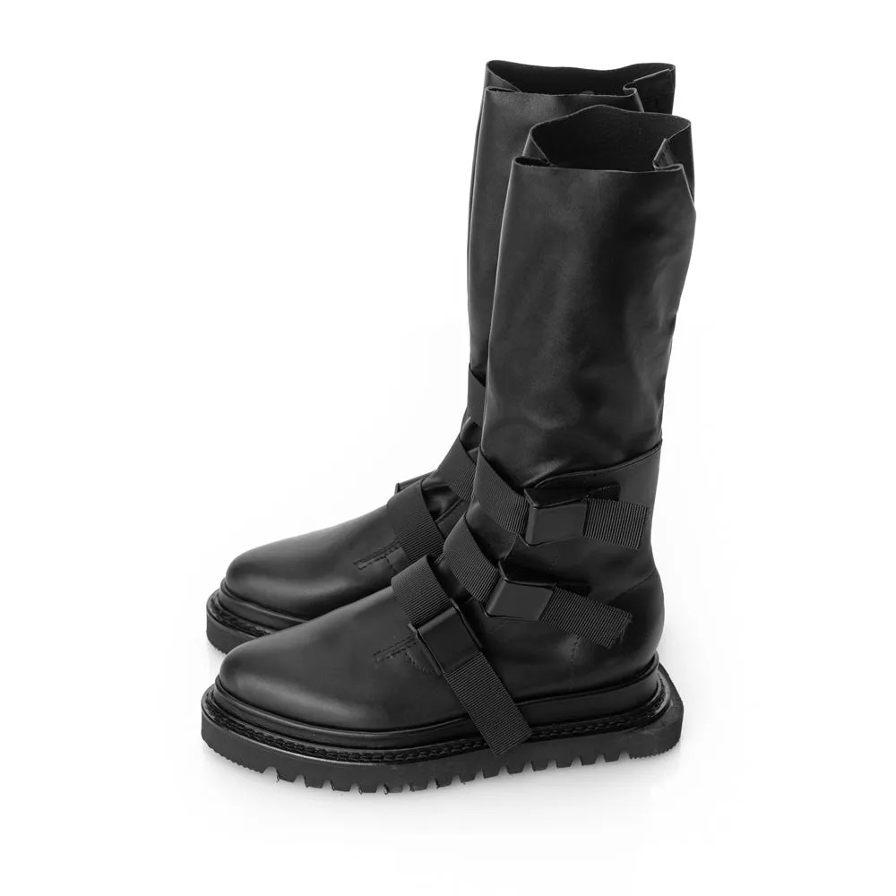 Nova Skin black boots